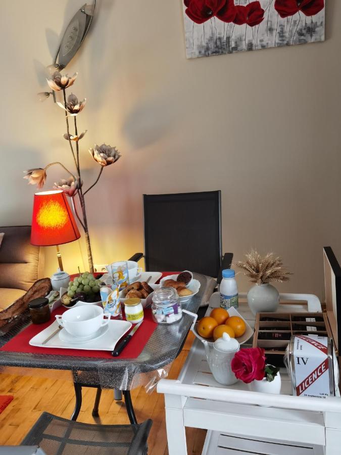 Les Pingouins De La Marne Bed & Breakfast Le Perreux Sur Marne Bagian luar foto
