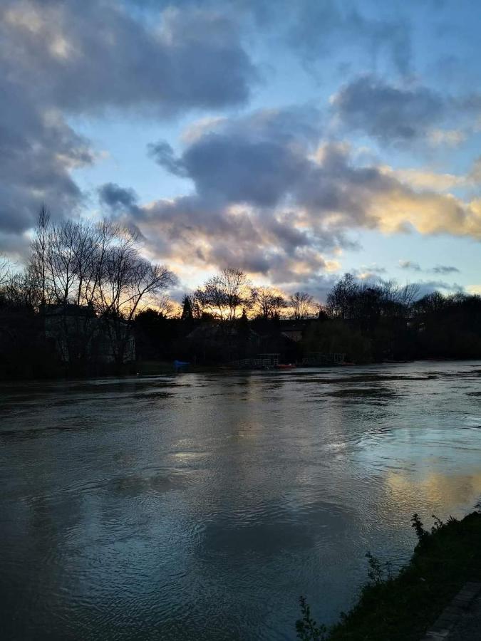 Les Pingouins De La Marne Bed & Breakfast Le Perreux Sur Marne Bagian luar foto