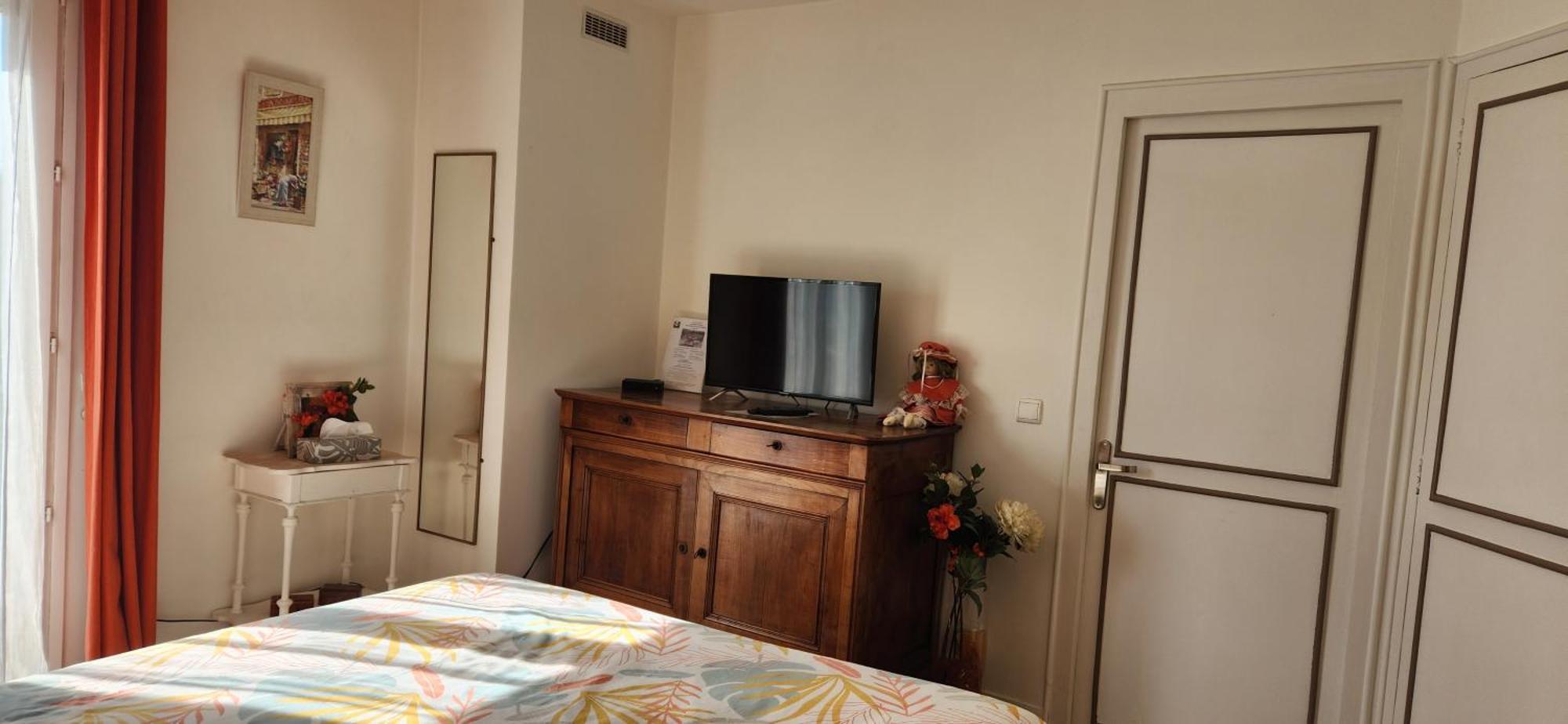 Les Pingouins De La Marne Bed & Breakfast Le Perreux Sur Marne Bagian luar foto